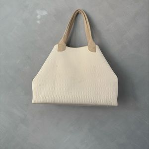 ROTHY’S LIGHTWEIGHT MEGA TOTE